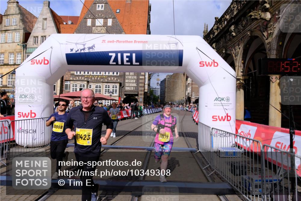 13.09.2026 - 21. swb-Marathon Bremen Tim E. http://msf.ph/oto/10349308 13.09.2026 11:22:42 Ziel 10710, 10968, 11423, 11579, 12444 meine-sportfotos.de