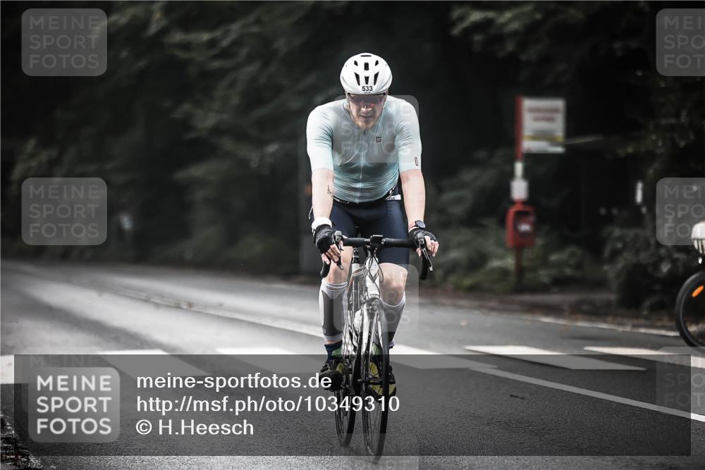 13.09.2026 - Stadtparktriathlon H.Heesch http://msf.ph/oto/10349310 13.09.2026 11:00:44 Radfahren 533, 579, 581, 663 meine-sportfotos.de