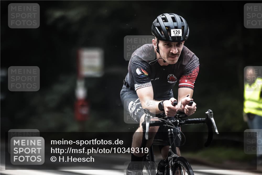 13.09.2026 - Stadtparktriathlon H.Heesch http://msf.ph/oto/10349319 13.09.2026 09:15:43 Radfahren 39, 95, 120 meine-sportfotos.de