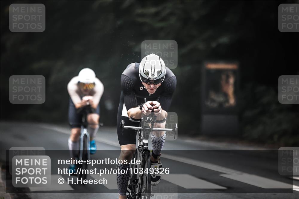 13.09.2026 - Stadtparktriathlon H.Heesch http://msf.ph/oto/10349326 13.09.2026 09:15:50 Radfahren 90, 95 meine-sportfotos.de