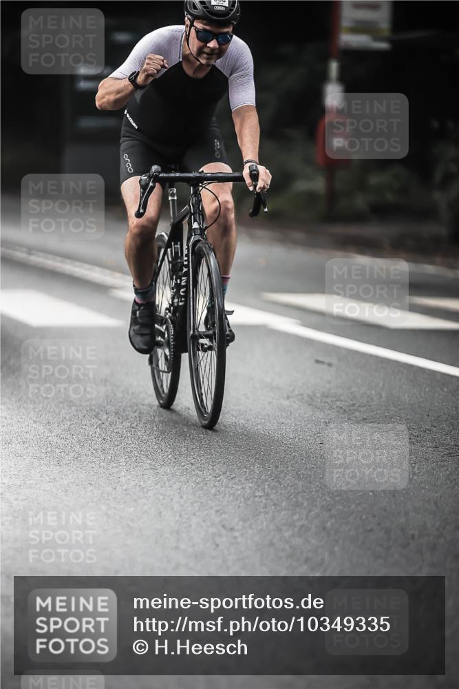 13.09.2026 - Stadtparktriathlon H.Heesch http://msf.ph/oto/10349335 13.09.2026 11:00:53 Radfahren 423, 484, 504, 566, 593, 616, 625 meine-sportfotos.de