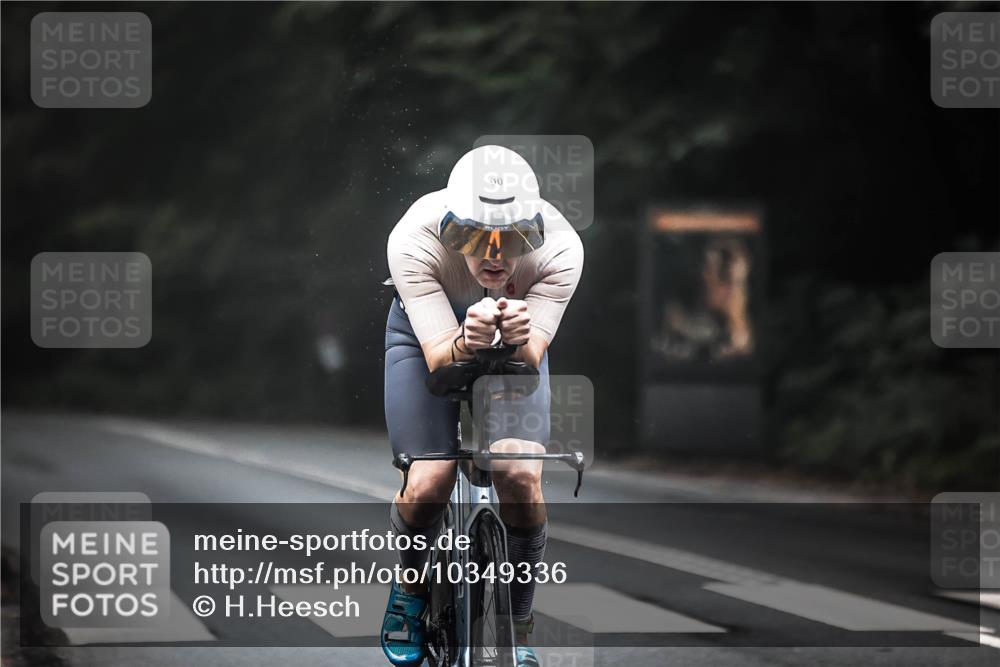 13.09.2026 - Stadtparktriathlon H.Heesch http://msf.ph/oto/10349336 13.09.2026 09:15:51 Radfahren 90, 95 meine-sportfotos.de