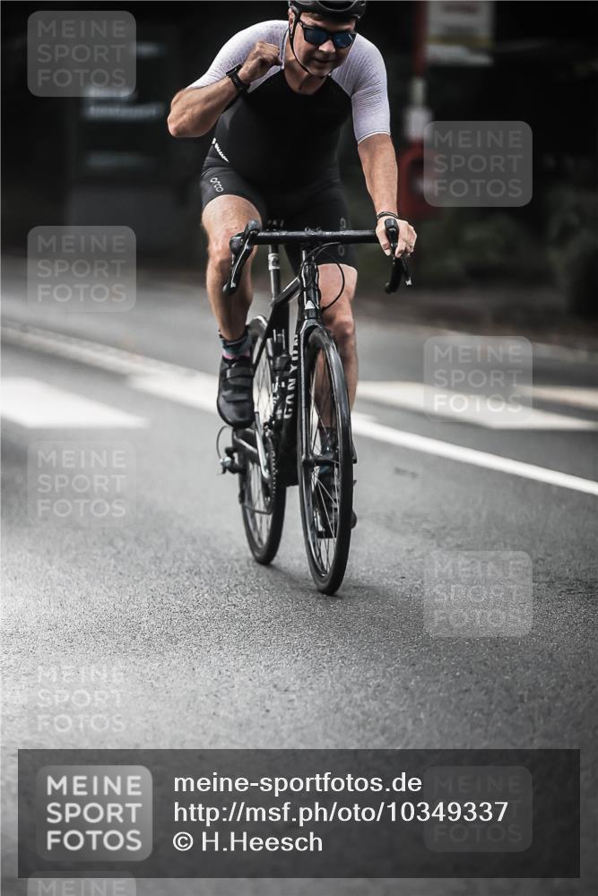 13.09.2026 - Stadtparktriathlon H.Heesch http://msf.ph/oto/10349337 13.09.2026 11:00:53 Radfahren 423, 484, 504, 566, 593, 616, 625 meine-sportfotos.de