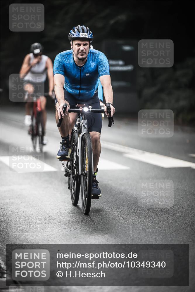 13.09.2026 - Stadtparktriathlon H.Heesch http://msf.ph/oto/10349340 13.09.2026 11:00:53 Radfahren 423, 484, 504, 566, 593, 616, 625 meine-sportfotos.de