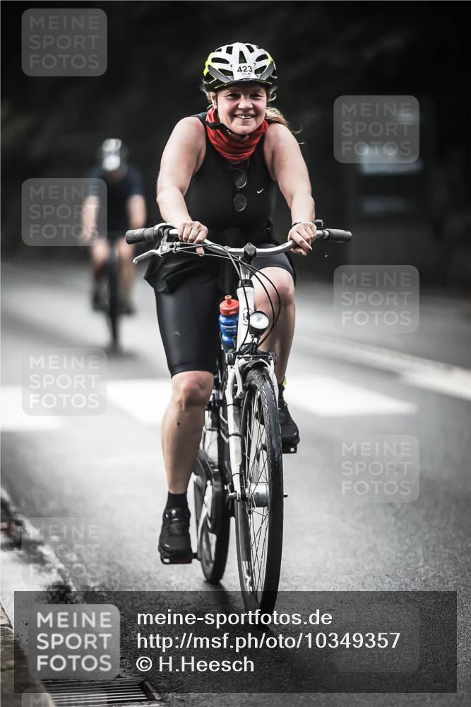 13.09.2026 - Stadtparktriathlon H.Heesch http://msf.ph/oto/10349357 13.09.2026 11:00:55 Radfahren 423, 484, 504, 566, 593, 616, 622, 625, 647 meine-sportfotos.de