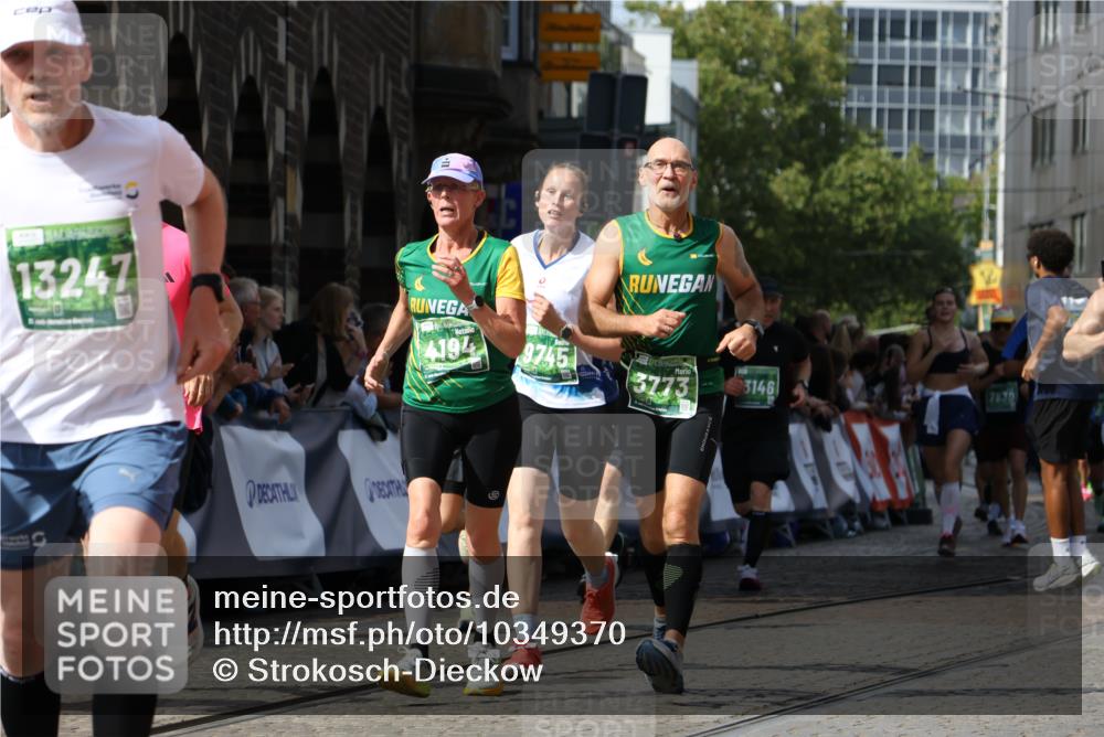 13.09.2026 - 21. swb-Marathon Bremen Strokosch-Dieckow http://msf.ph/oto/10349370 13.09.2026 13:32:54 Ziel 1437, 1687, 2292, 2293, 2611, 2992, 3354, 3429, 3878, 3895, 4263, 4323, 4380, 4862, 5281, 5398, 6518, 6583, 6593, 6718, 6760, 6781, 6900, 7016, 7173, 7466, 7758, 7990, 8344, 8957, 9040, 9151, 9175, 9719, 13208, 1532, 2440, 2818, 2959, 3167, 3404, 3710, 3773, 4194, 4408, 4659, 5090, 5191, 5395, 5410, 5706, 5749, 5981, 6941, 7756, 7788, 8061, 9269, 9292, 9406, 9745, 9829, 13019, 13028, 13039, 13092, 13093, 13146 meine-sportfotos.de