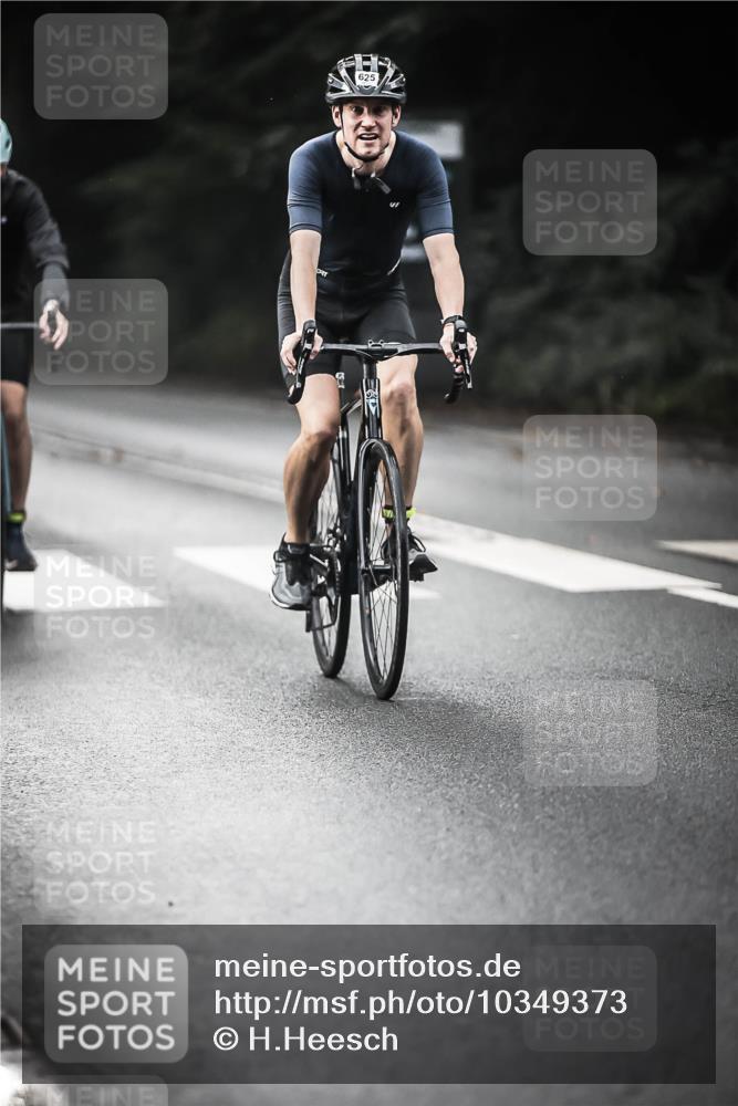 13.09.2026 - Stadtparktriathlon H.Heesch http://msf.ph/oto/10349373 13.09.2026 11:00:57 Radfahren 423, 484, 504, 566, 593, 616, 622, 625, 647 meine-sportfotos.de