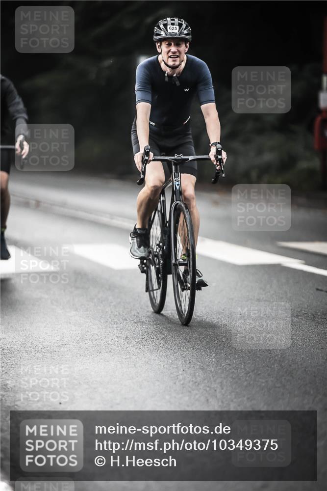 13.09.2026 - Stadtparktriathlon H.Heesch http://msf.ph/oto/10349375 13.09.2026 11:00:57 Radfahren 423, 484, 504, 566, 593, 616, 622, 625, 647 meine-sportfotos.de
