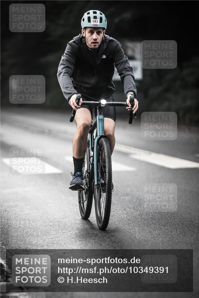 13.09.2026 - Stadtparktriathlon H.Heesch http://msf.ph/oto/10349391 13.09.2026 11:00:58 Radfahren 423, 484, 504, 566, 593, 616, 622, 625, 647 meine-sportfotos.de