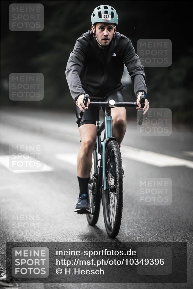 13.09.2026 - Stadtparktriathlon H.Heesch http://msf.ph/oto/10349396 13.09.2026 11:00:58 Radfahren 423, 484, 504, 566, 593, 616, 622, 625, 647 meine-sportfotos.de