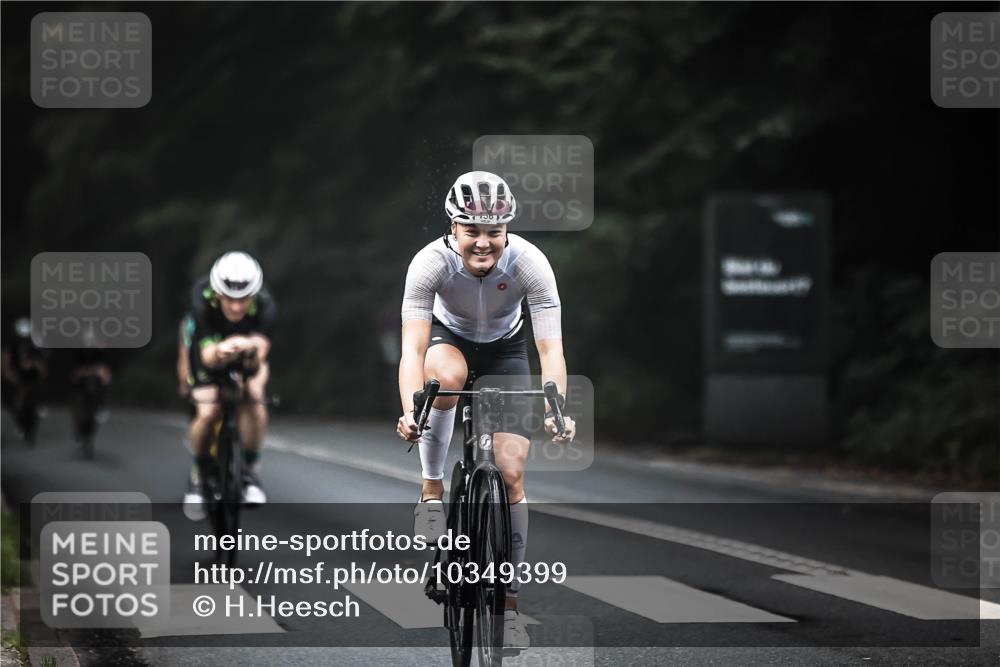 13.09.2026 - Stadtparktriathlon H.Heesch http://msf.ph/oto/10349399 13.09.2026 09:16:12 Radfahren 66, 68, 80, 100, 156, 168, 195 meine-sportfotos.de