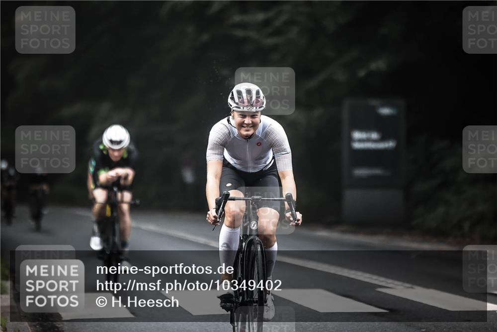 13.09.2026 - Stadtparktriathlon H.Heesch http://msf.ph/oto/10349402 13.09.2026 09:16:12 Radfahren 66, 68, 80, 100, 156, 168, 195 meine-sportfotos.de