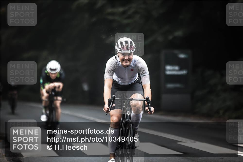 13.09.2026 - Stadtparktriathlon H.Heesch http://msf.ph/oto/10349405 13.09.2026 09:16:12 Radfahren 66, 68, 80, 100, 156, 168, 195 meine-sportfotos.de