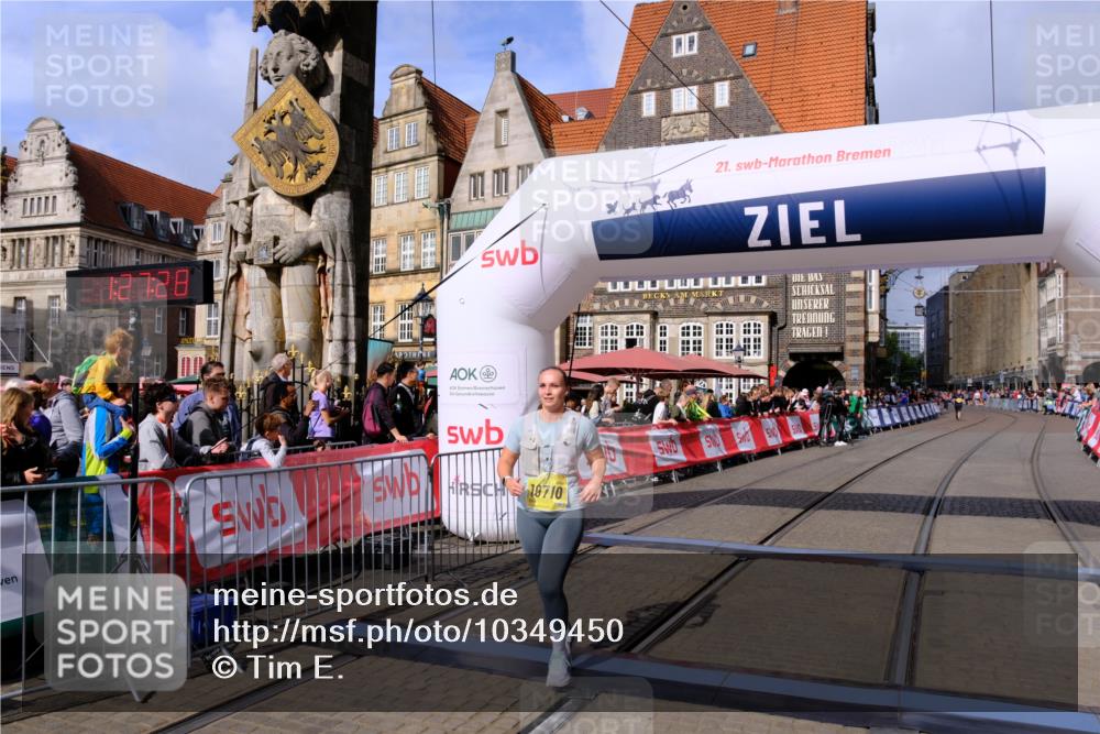 13.09.2026 - 21. swb-Marathon Bremen Tim E. http://msf.ph/oto/10349450 13.09.2026 11:22:45 Ziel 10710, 10968, 11423, 11579, 12444 meine-sportfotos.de