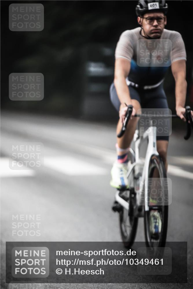 13.09.2026 - Stadtparktriathlon H.Heesch http://msf.ph/oto/10349461 13.09.2026 11:01:08 Radfahren 601, 1797 meine-sportfotos.de