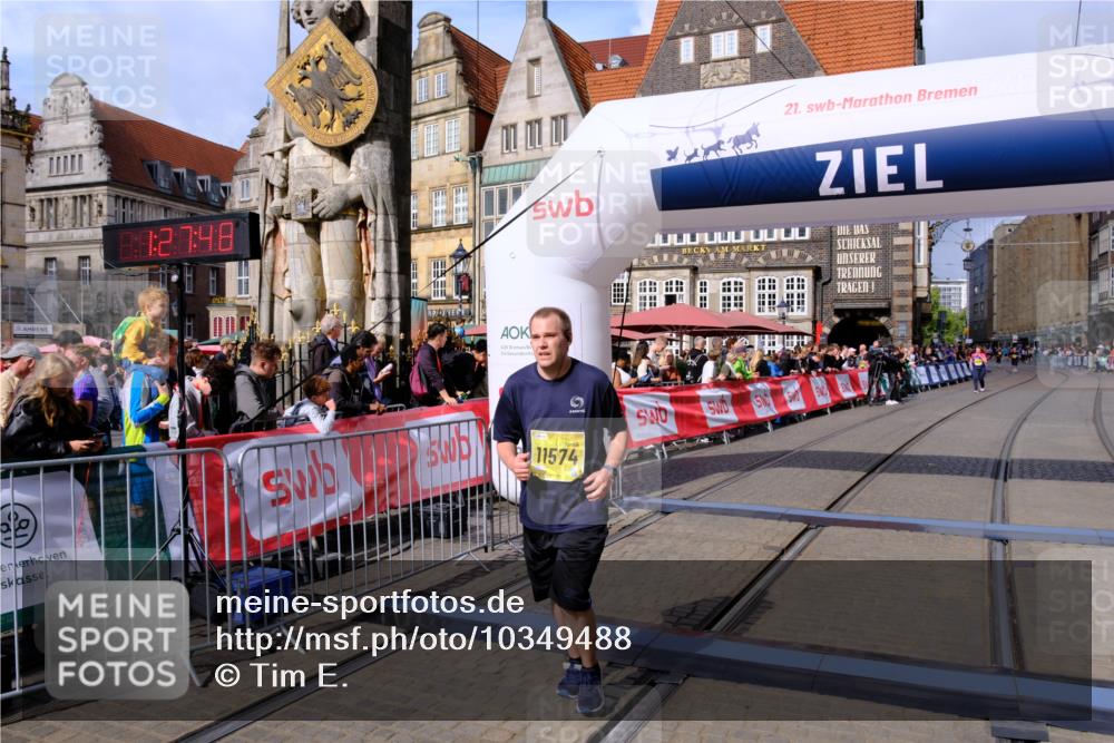 13.09.2026 - 21. swb-Marathon Bremen Tim E. http://msf.ph/oto/10349488 13.09.2026 11:23:04 Ziel 11574 meine-sportfotos.de