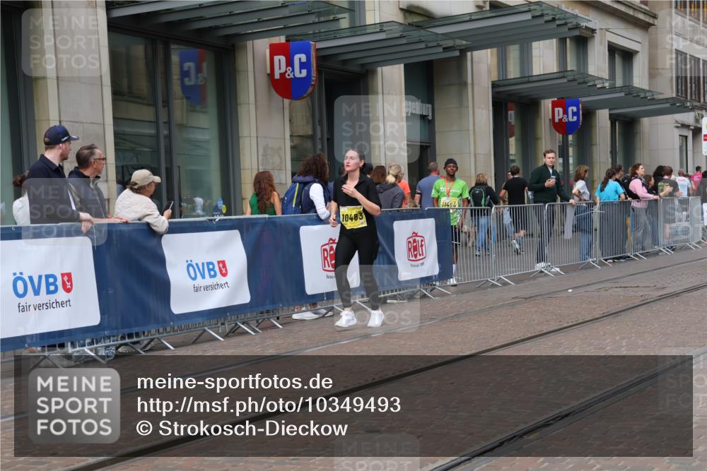 13.09.2026 - 21. swb-Marathon Bremen Strokosch-Dieckow http://msf.ph/oto/10349493 13.09.2026 11:12:38 Ziel 10483, 10804, 10893, 11357, 11606, 11627, 11671, 11832, 12050, 12060, 12393, 12418, 12423, 10213, 10354, 10406, 10414, 10743, 10874, 10875, 10909, 11090, 11657, 11716, 12234, 12327, 12497 meine-sportfotos.de