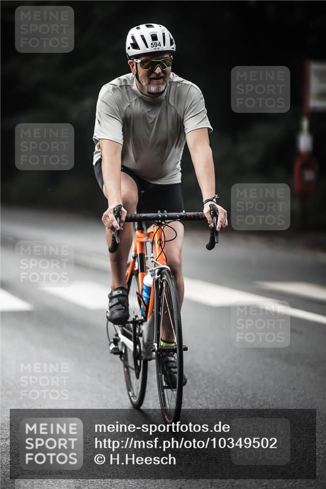 13.09.2026 - Stadtparktriathlon H.Heesch http://msf.ph/oto/10349502 13.09.2026 11:01:15 Radfahren 594, 676, 1798 meine-sportfotos.de
