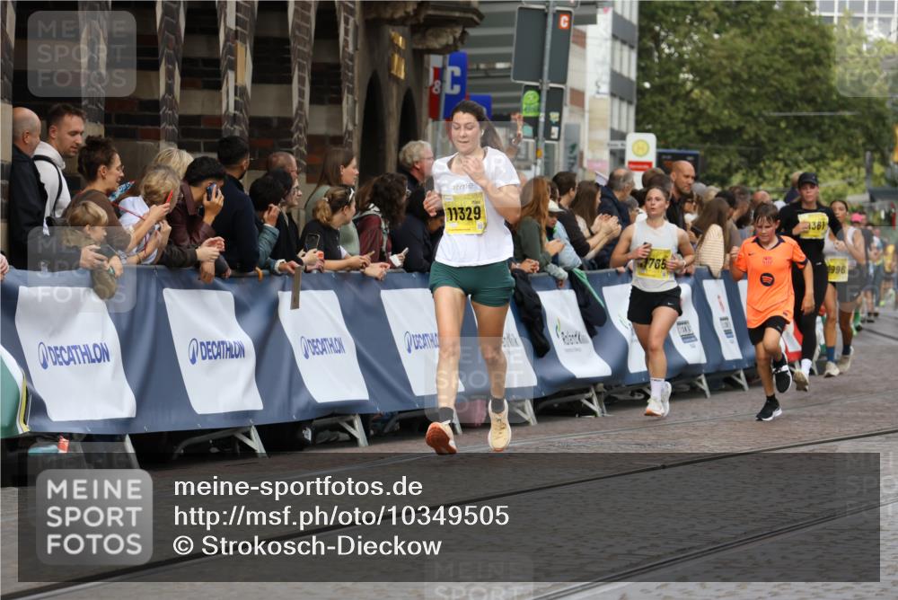 13.09.2026 - 21. swb-Marathon Bremen Strokosch-Dieckow http://msf.ph/oto/10349505 13.09.2026 10:54:15 Ziel 10255, 10579, 10684, 10685, 10708, 10822, 10947, 11010, 11206, 11489, 11596, 11950, 12075, 12244, 12356, 12405, 12435, 12492, 12515, 13531, 10067, 10146, 10359, 10410, 10503, 10577, 10631, 10749, 10765, 10837, 10884, 11039, 11099, 11118, 11593, 11843, 12265, 12328, 12467 meine-sportfotos.de