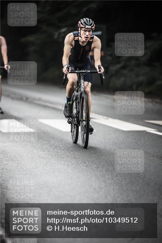 13.09.2026 - Stadtparktriathlon H.Heesch http://msf.ph/oto/10349512 13.09.2026 11:01:19 Radfahren 497, 542, 578, 594, 676, 1798 meine-sportfotos.de