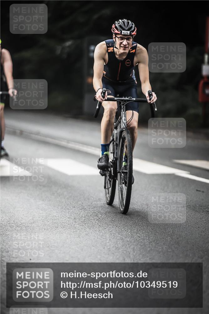 13.09.2026 - Stadtparktriathlon H.Heesch http://msf.ph/oto/10349519 13.09.2026 11:01:19 Radfahren 497, 542, 578, 594, 676, 1798 meine-sportfotos.de