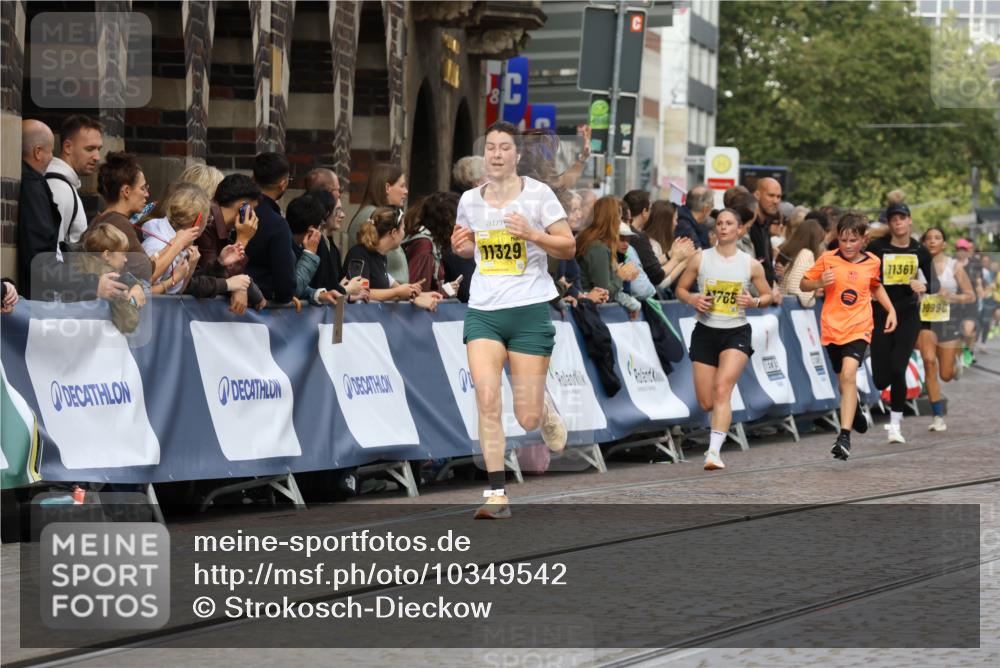 13.09.2026 - 21. swb-Marathon Bremen Strokosch-Dieckow http://msf.ph/oto/10349542 13.09.2026 10:54:15 Ziel 10255, 10579, 10684, 10685, 10708, 10822, 10947, 11010, 11206, 11489, 11596, 11950, 12075, 12244, 12356, 12405, 12435, 12492, 12515, 13531, 10067, 10146, 10359, 10410, 10503, 10577, 10631, 10749, 10765, 10837, 10884, 11039, 11099, 11118, 11593, 11843, 12265, 12328, 12467 meine-sportfotos.de