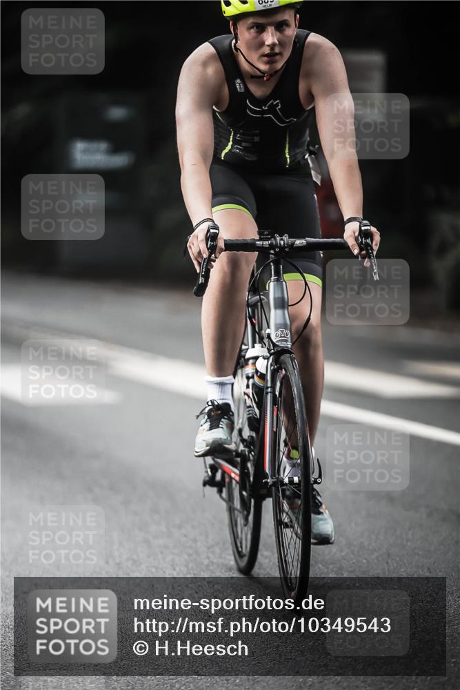 13.09.2026 - Stadtparktriathlon H.Heesch http://msf.ph/oto/10349543 13.09.2026 11:01:21 Radfahren 497, 542, 578, 594, 676, 1798 meine-sportfotos.de