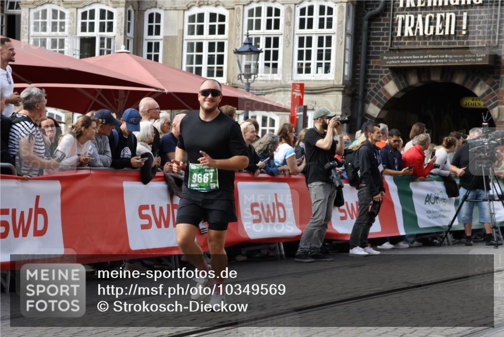 13.09.2026 - 21. swb-Marathon Bremen Strokosch-Dieckow http://msf.ph/oto/10349569 13.09.2026 13:29:09 Ziel 430, 722, 725, 936, 1014, 2276, 2378, 2851, 2891, 3348, 3419, 3444, 3665, 4102, 4564, 5267, 5531, 5691, 5865, 6099, 6817, 6937, 6955, 7134, 7263, 7527, 8984, 8985, 9176, 9562, 13012, 13174, 132, 303, 596, 651, 1365, 1387, 1545, 1823, 2023, 2867, 3258, 3796, 3846, 3912, 4541, 5036, 6030, 6103, 7149, 7361, 7631, 7860, 8007, 8066, 8099, 8277, 8338, 8675, 9249, 9889, 10128 meine-sportfotos.de