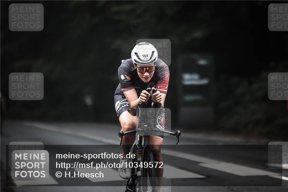 13.09.2026 - Stadtparktriathlon H.Heesch http://msf.ph/oto/10349572 13.09.2026 09:16:28 Radfahren 60, 83, 164, 165, 176 meine-sportfotos.de