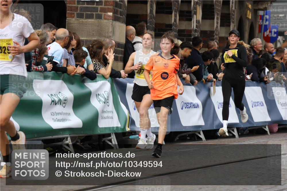 13.09.2026 - 21. swb-Marathon Bremen Strokosch-Dieckow http://msf.ph/oto/10349594 13.09.2026 10:54:18 Ziel 10255, 10579, 10684, 10685, 10708, 10822, 10947, 11010, 11206, 11290, 11489, 11596, 12075, 12244, 12356, 12405, 12435, 12492, 12515, 13531, 10067, 10146, 10410, 10503, 10577, 10631, 10749, 10765, 10837, 10884, 11039, 11099, 11389, 11593, 12265, 12328, 12467 meine-sportfotos.de