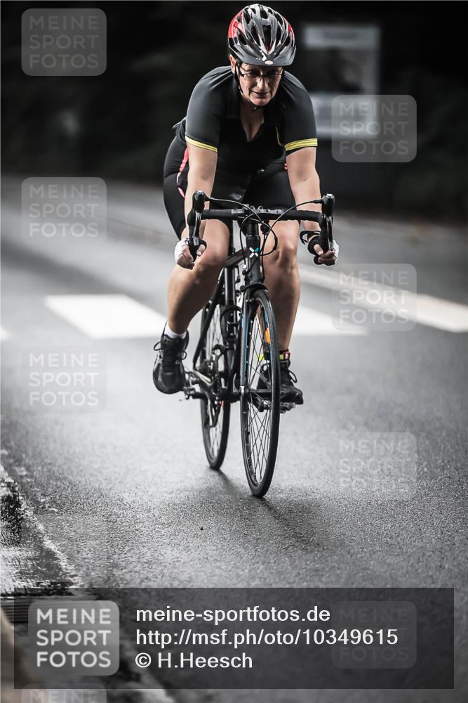 13.09.2026 - Stadtparktriathlon H.Heesch http://msf.ph/oto/10349615 13.09.2026 11:01:28 Radfahren 456, 472, 486, 497, 542, 578, 592 meine-sportfotos.de