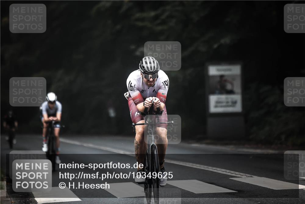 13.09.2026 - Stadtparktriathlon H.Heesch http://msf.ph/oto/10349625 13.09.2026 09:16:36 Radfahren 60, 83, 127, 179, 190 meine-sportfotos.de