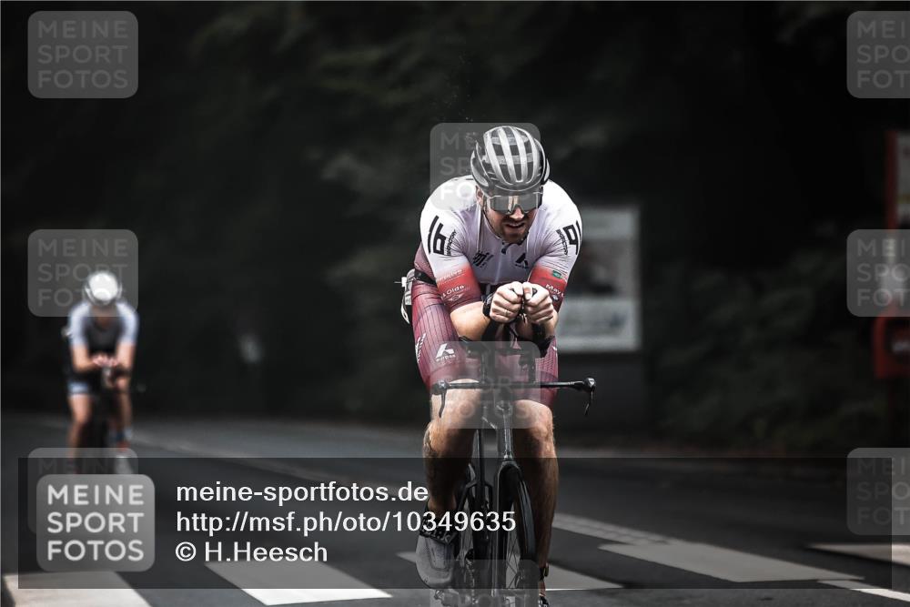 13.09.2026 - Stadtparktriathlon H.Heesch http://msf.ph/oto/10349635 13.09.2026 09:16:37 Radfahren 60, 83, 127, 179, 190 meine-sportfotos.de