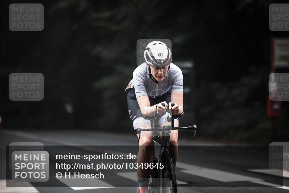 13.09.2026 - Stadtparktriathlon H.Heesch http://msf.ph/oto/10349645 13.09.2026 09:16:38 Radfahren 60, 83, 127, 179, 190 meine-sportfotos.de