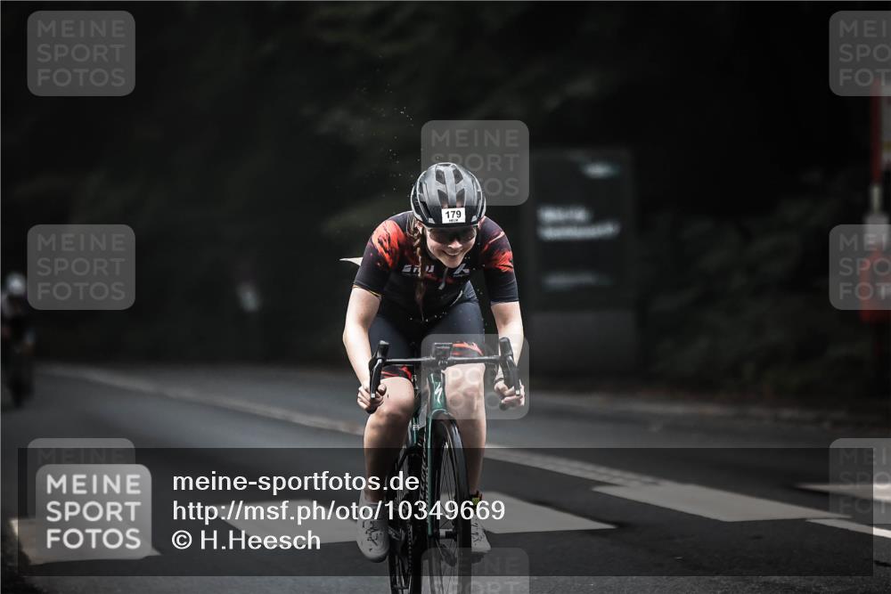 13.09.2026 - Stadtparktriathlon H.Heesch http://msf.ph/oto/10349669 13.09.2026 09:16:42 Radfahren 127, 146, 179, 190, 193 meine-sportfotos.de