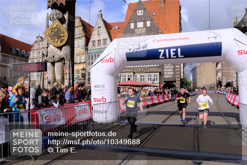 13.09.2026 - 21. swb-Marathon Bremen Tim E. http://msf.ph/oto/10349688 13.09.2026 11:23:43 Ziel 10754, 10925, 11266, 11663, 12340, 12440 meine-sportfotos.de