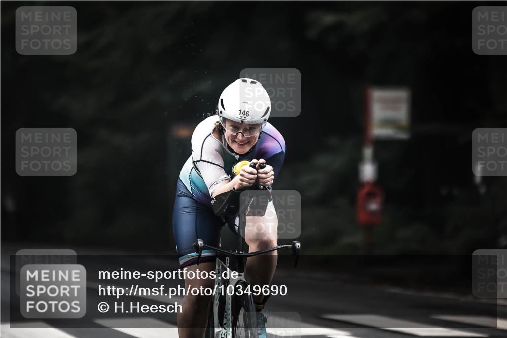 13.09.2026 - Stadtparktriathlon H.Heesch http://msf.ph/oto/10349690 13.09.2026 09:16:47 Radfahren 146, 179, 193, 207 meine-sportfotos.de