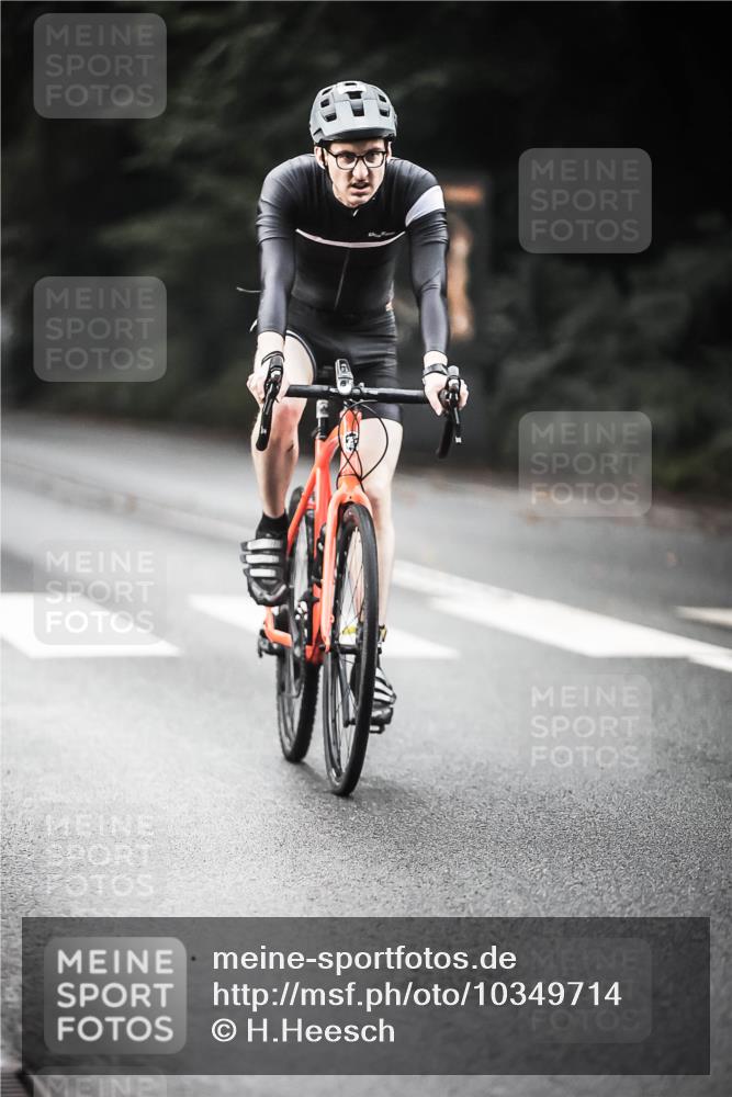 13.09.2026 - Stadtparktriathlon H.Heesch http://msf.ph/oto/10349714 13.09.2026 11:01:41 Radfahren 468, 487, 510, 698, 703, 706 meine-sportfotos.de