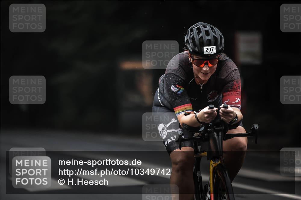 13.09.2026 - Stadtparktriathlon H.Heesch http://msf.ph/oto/10349742 13.09.2026 09:16:51 Radfahren 146, 193, 207 meine-sportfotos.de