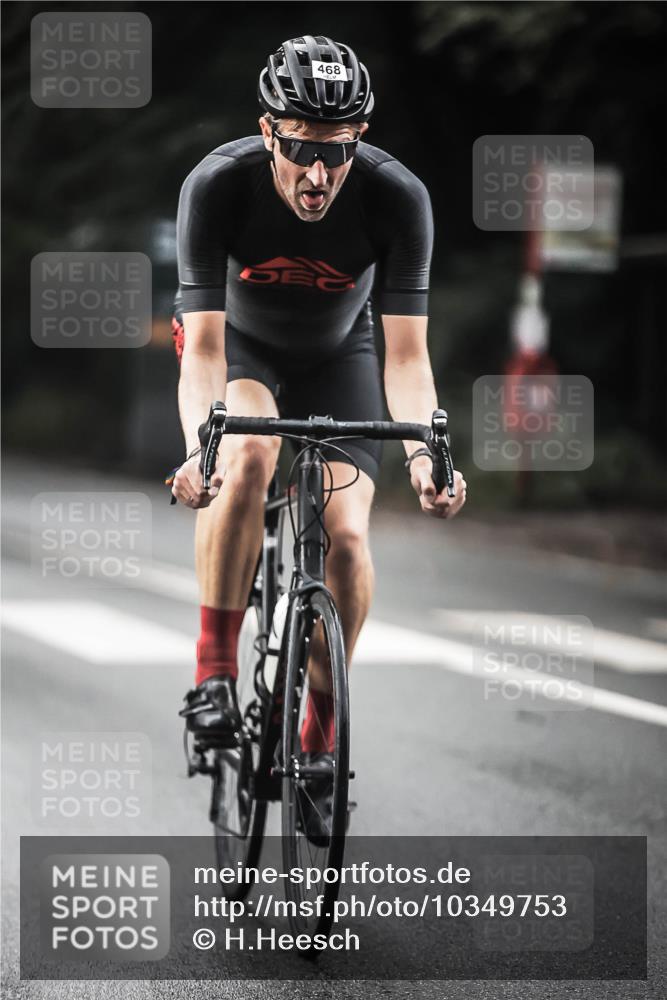 13.09.2026 - Stadtparktriathlon H.Heesch http://msf.ph/oto/10349753 13.09.2026 11:01:47 Radfahren 468, 538, 700, 706 meine-sportfotos.de
