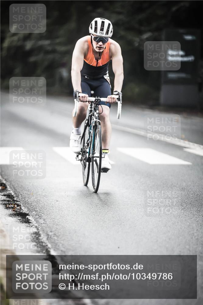 13.09.2026 - Stadtparktriathlon H.Heesch http://msf.ph/oto/10349786 13.09.2026 11:01:51 Radfahren 357, 468, 538, 700 meine-sportfotos.de