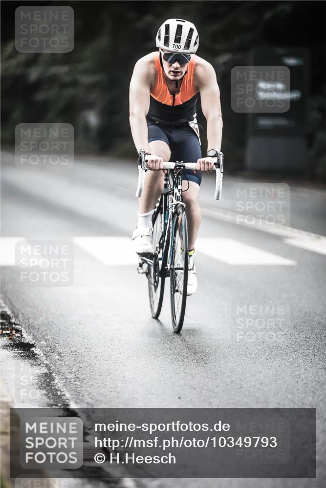 13.09.2026 - Stadtparktriathlon H.Heesch http://msf.ph/oto/10349793 13.09.2026 11:01:51 Radfahren 357, 468, 538, 700 meine-sportfotos.de
