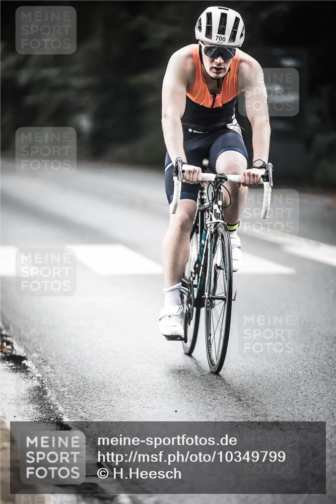 13.09.2026 - Stadtparktriathlon H.Heesch http://msf.ph/oto/10349799 13.09.2026 11:01:51 Radfahren 357, 468, 538, 700 meine-sportfotos.de