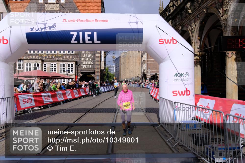 13.09.2026 - 21. swb-Marathon Bremen Tim E. http://msf.ph/oto/10349801 13.09.2026 11:24:09 Ziel 10292, 10970 meine-sportfotos.de