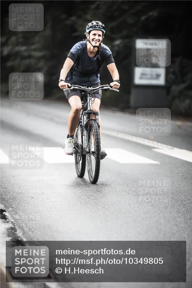 13.09.2026 - Stadtparktriathlon H.Heesch http://msf.ph/oto/10349805 13.09.2026 11:01:55 Radfahren 357, 494, 538, 657, 700 meine-sportfotos.de