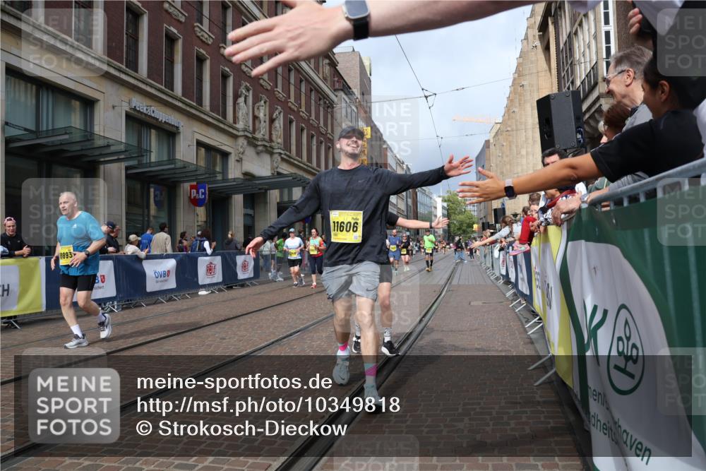 13.09.2026 - 21. swb-Marathon Bremen Strokosch-Dieckow http://msf.ph/oto/10349818 13.09.2026 11:12:50 Ziel 10804, 10893, 11048, 11357, 11606, 11627, 12050, 12060, 12393, 12418, 10354, 10483, 10743, 10874, 10875, 11090, 11657, 11671, 11832, 12234, 12423, 12497 meine-sportfotos.de