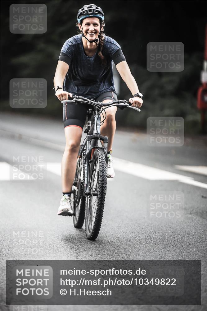 13.09.2026 - Stadtparktriathlon H.Heesch http://msf.ph/oto/10349822 13.09.2026 11:01:56 Radfahren 357, 494, 538, 657, 700 meine-sportfotos.de