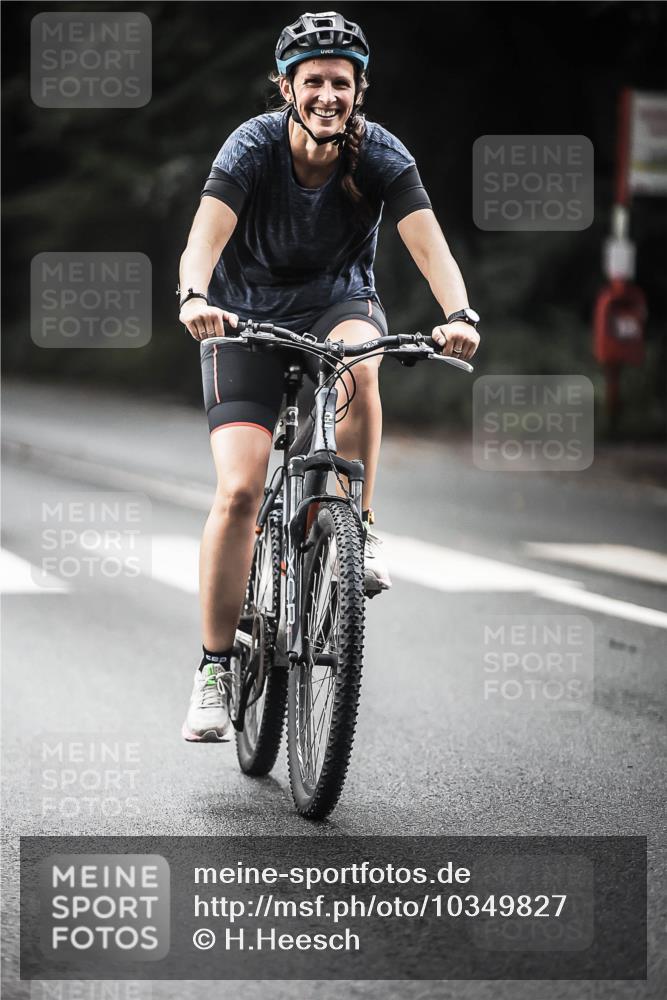 13.09.2026 - Stadtparktriathlon H.Heesch http://msf.ph/oto/10349827 13.09.2026 11:01:56 Radfahren 357, 494, 538, 657, 700 meine-sportfotos.de