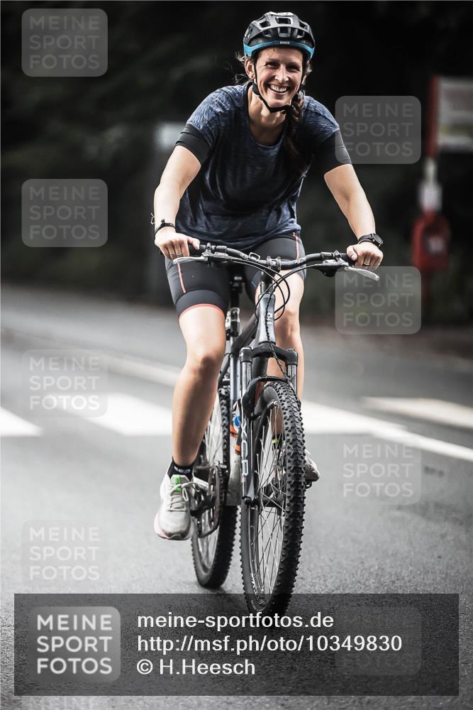 13.09.2026 - Stadtparktriathlon H.Heesch http://msf.ph/oto/10349830 13.09.2026 11:01:56 Radfahren 357, 494, 538, 657, 700 meine-sportfotos.de
