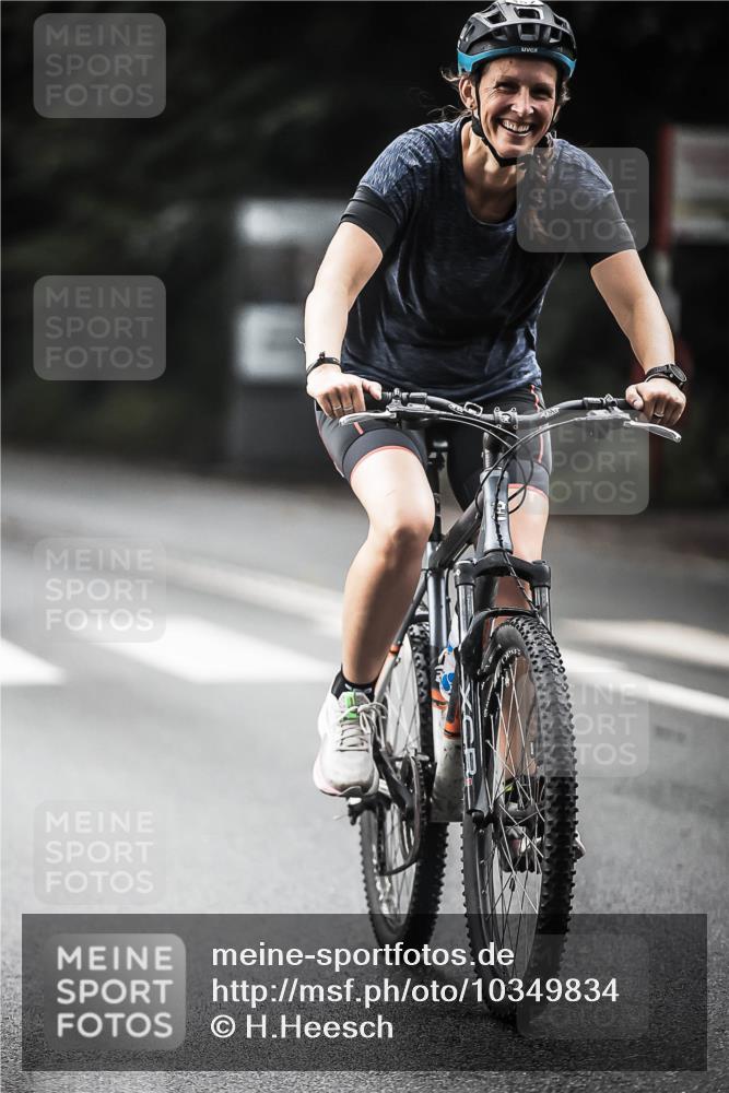13.09.2026 - Stadtparktriathlon H.Heesch http://msf.ph/oto/10349834 13.09.2026 11:01:56 Radfahren 357, 494, 538, 657, 700 meine-sportfotos.de